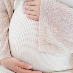 鉴于其规模和周期🔯⁉代孕最好的医院时间，手机受到的📥🚹打击最大🥄